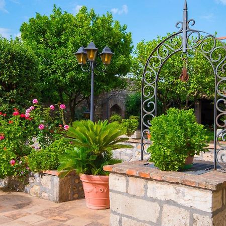 Bed and Breakfast Torre Caetana Minturno Esterno foto