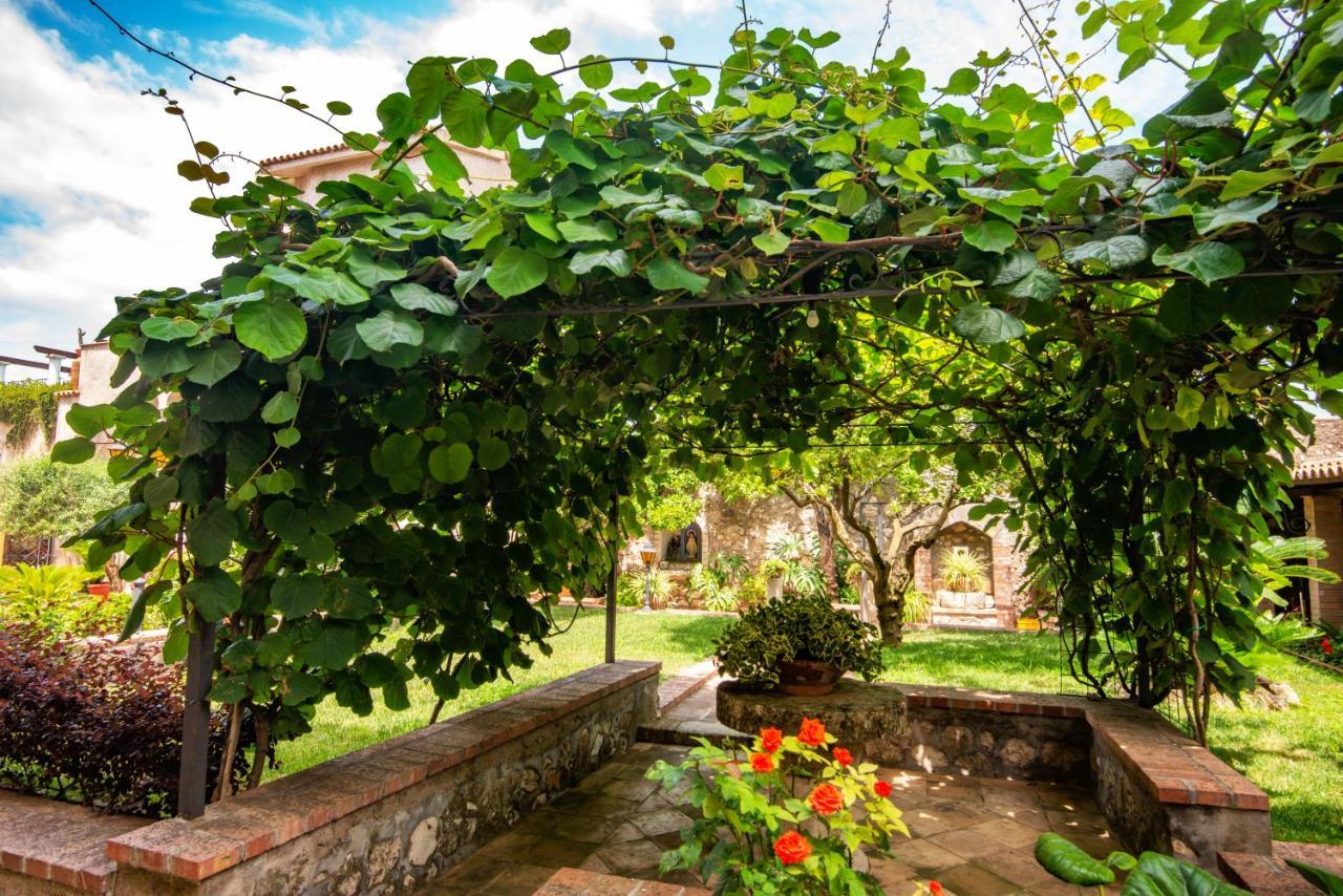 Bed and Breakfast Torre Caetana Minturno Esterno foto