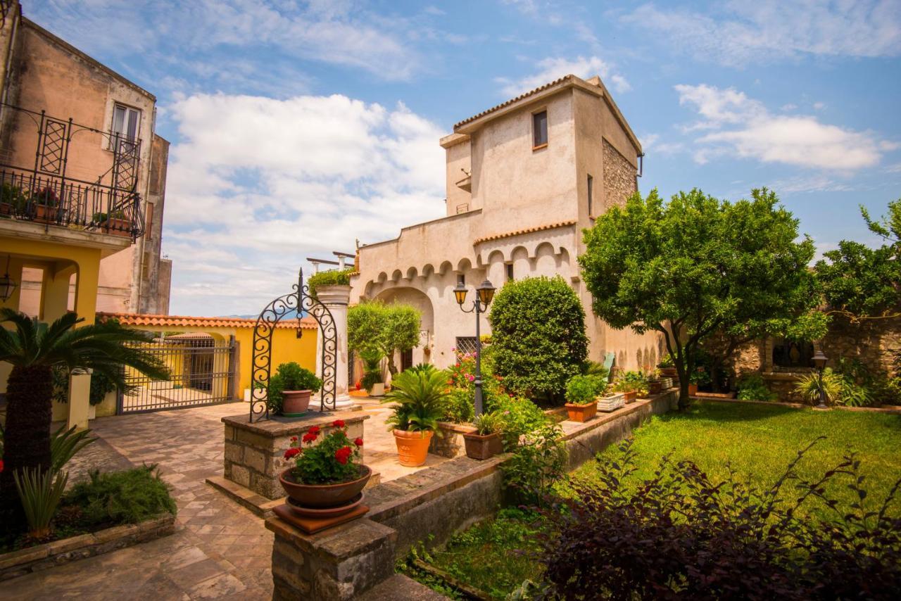 Bed and Breakfast Torre Caetana Minturno Esterno foto