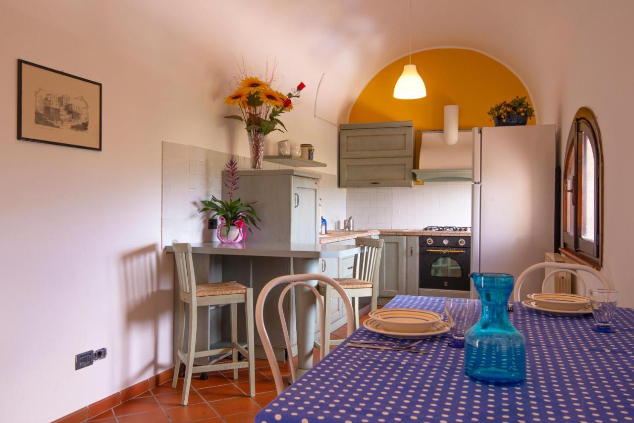 Bed and Breakfast Torre Caetana Minturno Esterno foto